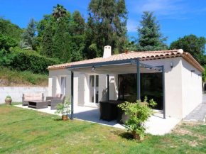 Les Yuccas -Maison neuve avec un jardin à Saint Paul de Vence